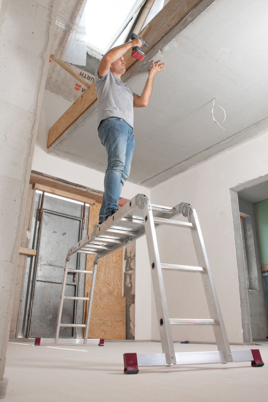 CORDA Univerzális csuklós létra dobogóval, 4x3 létrafok - Image 4